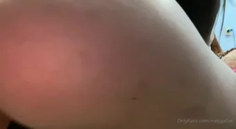 Natalie Gallas, uma morena com um bundão daqueles, nota 10!