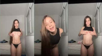 Rolou um vazamento na internet da ninfetinha dando uma de gostosinha