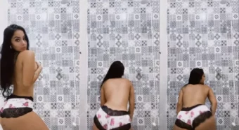 Só de calcinha, a Ya Malb agita a bunda de um jeito irresistível!