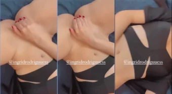 Ingrid Rodrigues, uma gata novinha, toda maquiada, dando show de sensualidade