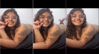 Juliana Coxta, a morena, exibindo seus peitão bem volumosos