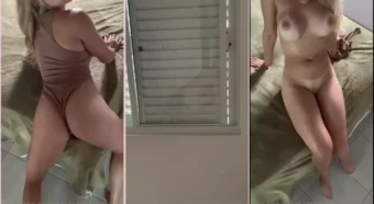 Rolou na internet um vídeo da Iasmim Oliver se divertindo com um membro bem durinho!