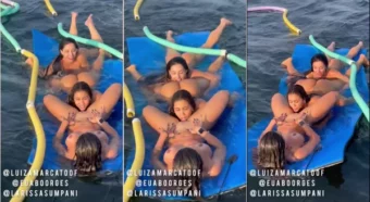 Larissa Sumpani se divertindo à beira-mar com as amigas
