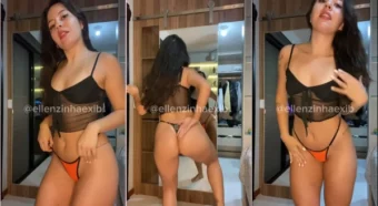 Olha a Ellenzinha, toda bonita só de calcinha!