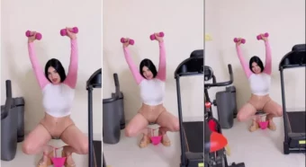 Vídeo da Anhastacia1 exibindo a xoxota para o personal trainer