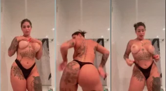 A Anny Alves, só de calcinha, tá sempre dando um jeito de provocar