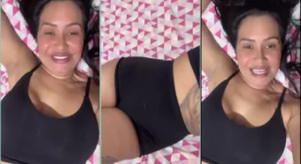 Alessandra Marques fazendo graça na cama