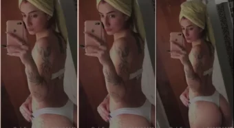 Alexa García se olhando no espelho e se sentindo poderosa