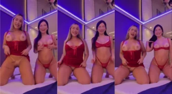 Josi Freitas deitada com a amiga safada