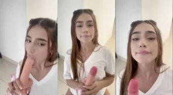 Valentina Rodriguez arrasando no vídeo do OnlyFans com uma vibe bem safadinha e se divertindo na hora da masturbação