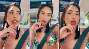 Ah, uma japinha linda e gostosa dando uma provocada dentro do carro