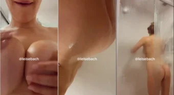 Leise Bach, toda ousada e com um corpão de dar orgulho, se mostrando no banheiro