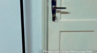 Luiza Ambiel, a safadinha, teve um momento íntimo com uma ruivinha lésbica