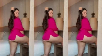 Yasmin Prado, a gostosa de blusão rosa no OnlyFans!