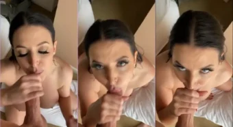A estrela do pornô Angela White tá arrasando na transa!
