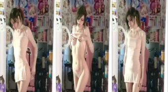 Booples Noot, essa japa deliciosa, tá se exibindo de maneira bem safadinha!