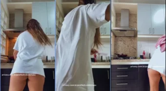 Cheia de charme e com um corpão de dar água na boca, se revelando por aí