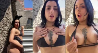 Malandra mostrando os peitões irresistíveis