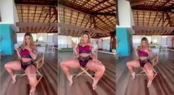 Maravilhosa, delícia e trincada, arrasando com sua nova calcinha!