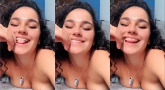 Paola Buzzone do OnlyFans com um jeitinho maroto