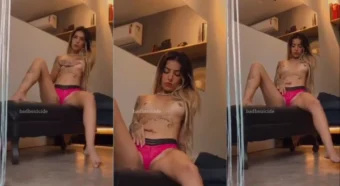 Bad Baby só na OnlyFans, toda gostosona mostrando a xoxota!