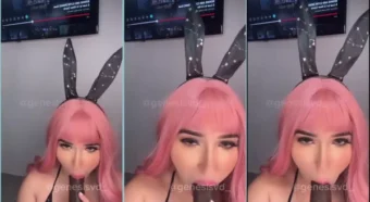 Genesis Diaz de peruca rosa, aquela coelhinha, fazendo mil e uma com um vibrador!
