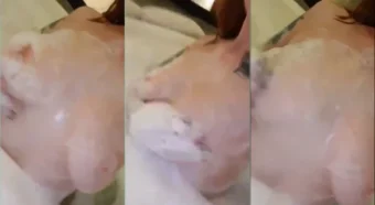 Ivy Moon, a musa do OnlyFans, sensacional na banheira!