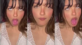 Olha a Isis Arajo com aquele jeitinho travesso!