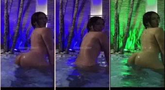 Vídeo quente da Laura02av despida na banheira