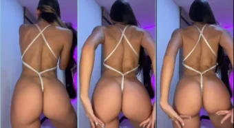 Jepinzon com aquele fio dental na balada pegando fogo