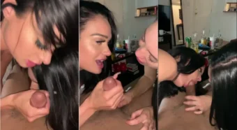 Xoxolexie com a amiga pegando uma carona na festinha animada