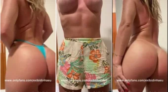 Lais, toda cheia de atitude, mostrando seu corpo cheio de tatuagens
