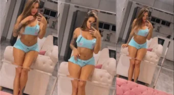 Scarlett Key, toda trabalhada no vídeo picante, exibindo as teta de um jeito irresistível