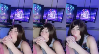 Lilwafulia deu uma chupadinha no moleque safado