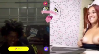 Marizinhaofc deu uma exibida nos peitos pro cara durante uma live!
