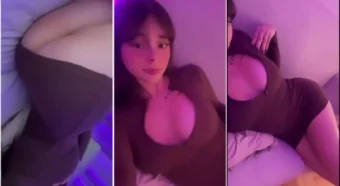 Novinha delícia, Yarelylyy mostrando que tava sem calcinhazinha!