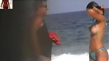 Fisting Famosa Nana Gouvea Pagando Peitinho na Praia