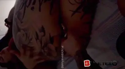 Maikelly Muhl flagra Anny Alves dormindo