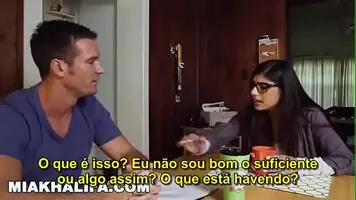 Gorda dando cu em porno legendado com Mia Khalifa e dois negões