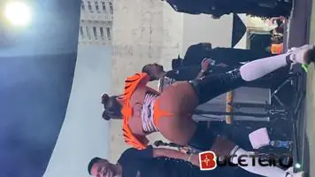 Anitta marcando buceta com calcinha enfiada: xvideos boquetes