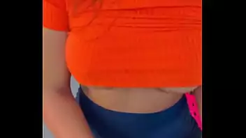 Novinha gostosa gozando na rola