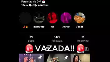 Famosinha do instagram dando