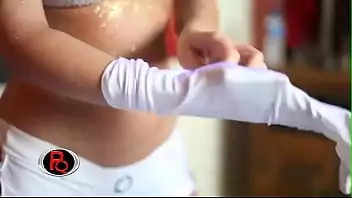 Novinha dando pros moleques