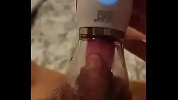 usando sugador de clitoris usando sugador de clitoris Boa Foda