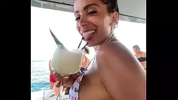 anitta bunda pelada anitta bunda pelada ANITTA REBOLANDO DE CALCINHA