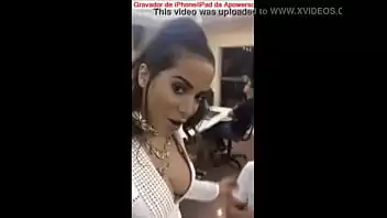 anitta pagando boquete Anitta gostosa demais 