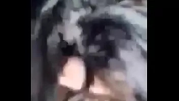 Chupando pé da amiga