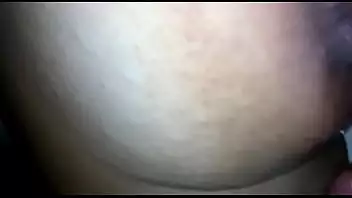 comendo a gordinha Leo ogro Comendo forte o cuzinho da gordinha até encher a boca da novinha de leite 