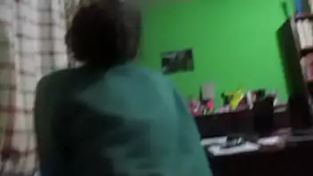 esfregando a bunda no pau esfregando a bunda no pau Esfregando o pênis na bunda