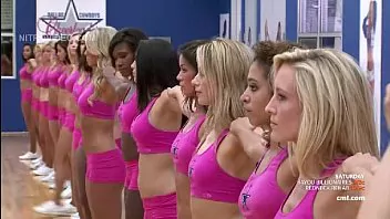 Famosa fazendo anal